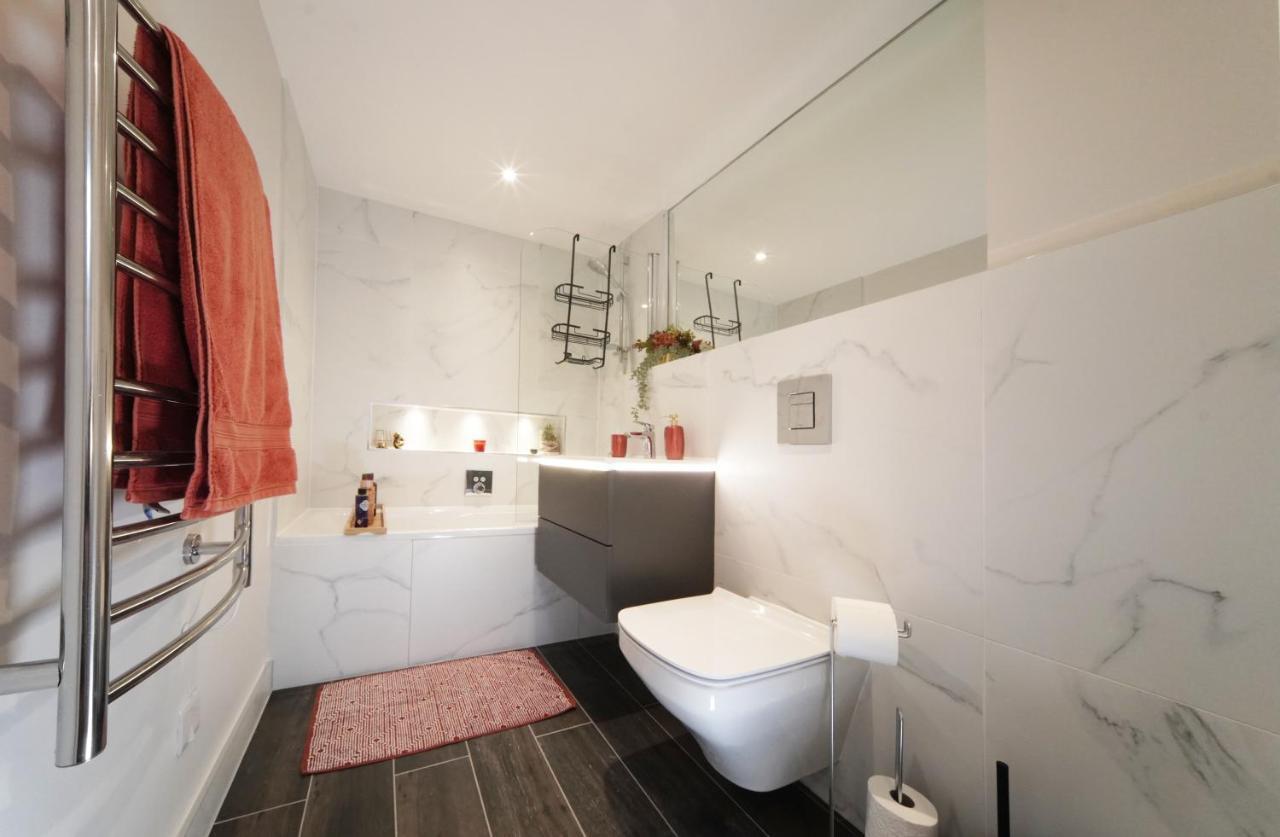 Ritual Stays: Stylish City Centre Flat with Workspace St Albans Exterior photo